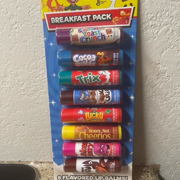 Lip Balm - 8 Pack Candy Flavored Cereal - General Mills - Picture 5 of 7
